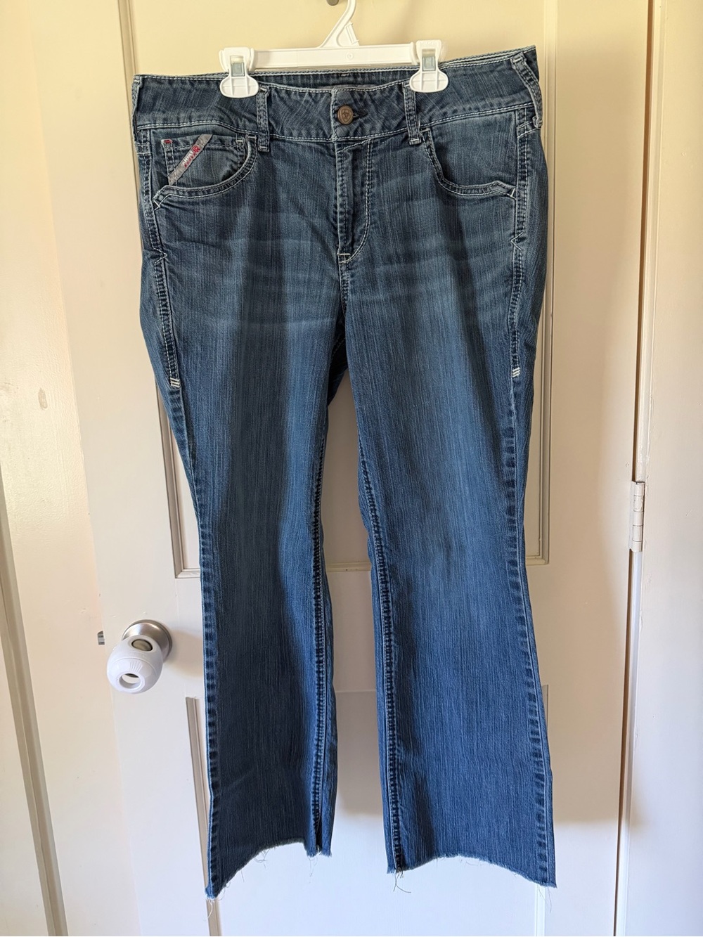 Ariat FR Mid Rise Boot Cut Women’s Jeans Size 32, Inseam 28”